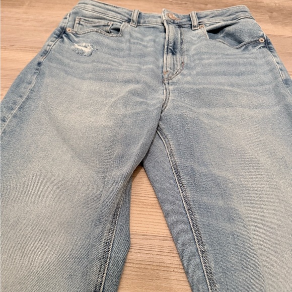 Light Blue Denim American Eagle Jeans - Picture 3 of 6